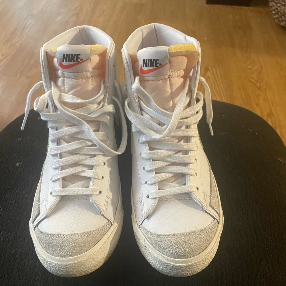 Nike Blazer 77 Mids